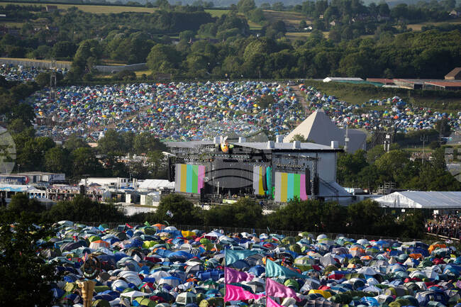 Фестивалът "Гластънбъри" във Великобритания събира почитатели на музиката