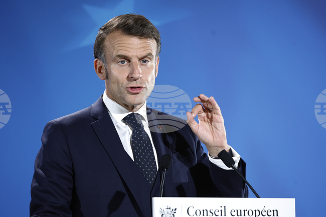 Макрон призова иранския президент да освободи задържани френски граждани и да се върне на масата за преговори по ядрения въпрос