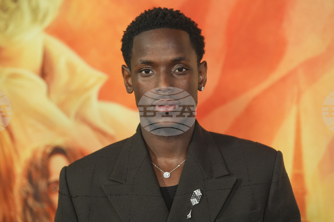 Британският актьор Майкъл Уорд е обвинен в изнасилване и сексуално посегателство