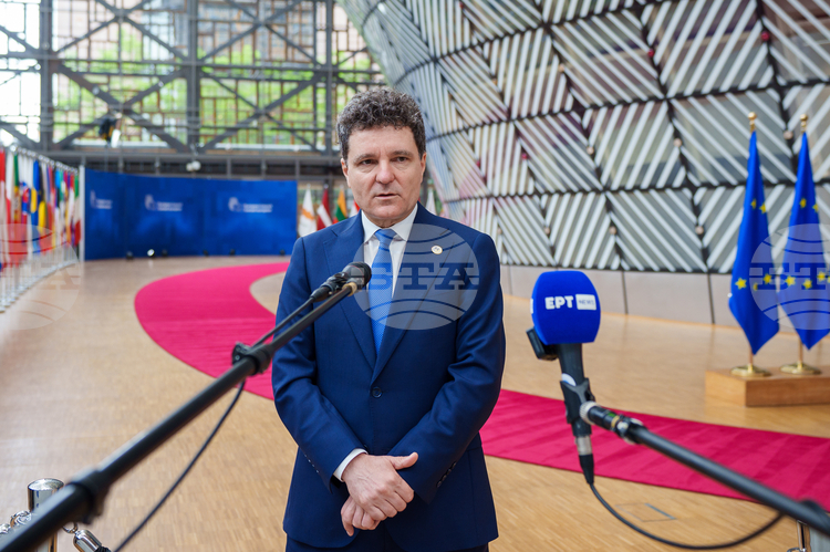 Romanian President Says EU Must Support Black Sea Region Economically