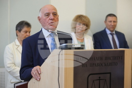 Национален институт на правосъдието - млади юристи - завършване на учебната година