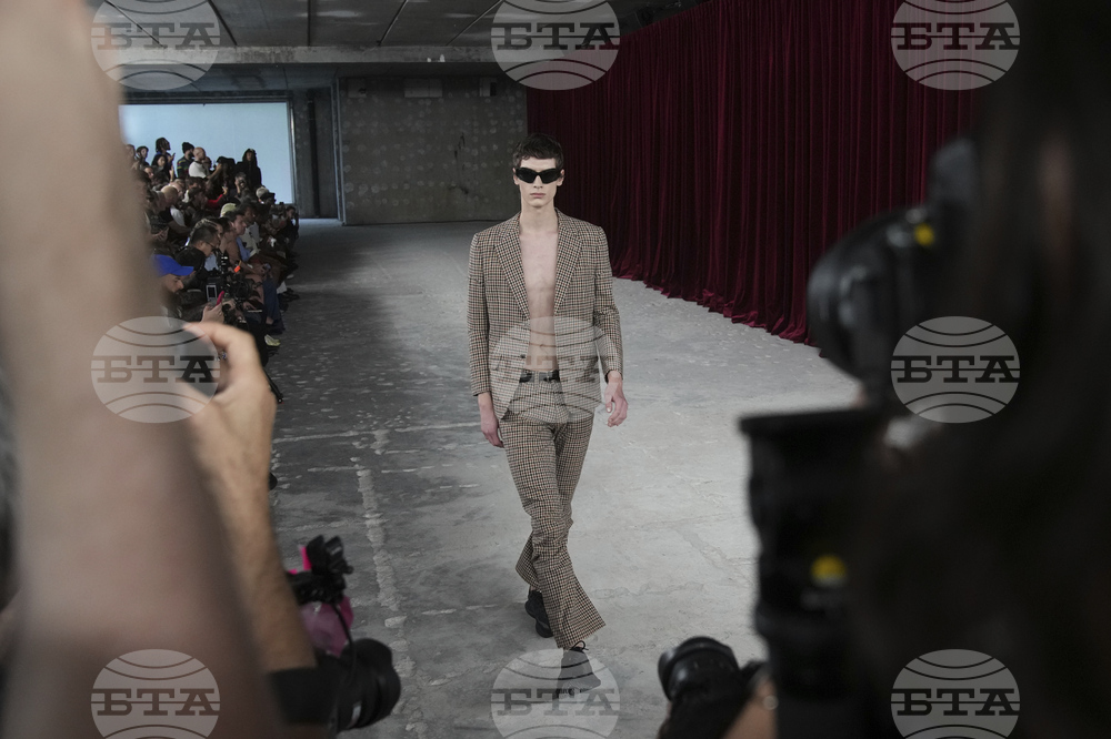 Paris Fashion S/S 26 Junya Watanabe