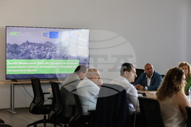 Пловдив - "Диалог Иновации.бг 2040: Изграждане на успешни национални политики за иновации и трансфер на технологии в Европа" - кръгла маса