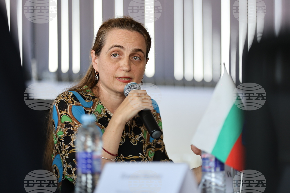 Това, което днес наблюдаваме като мега тенденции, е свят на несигурност, каза Йорданка Чобанова, ръководител на представителството на ЕК в България