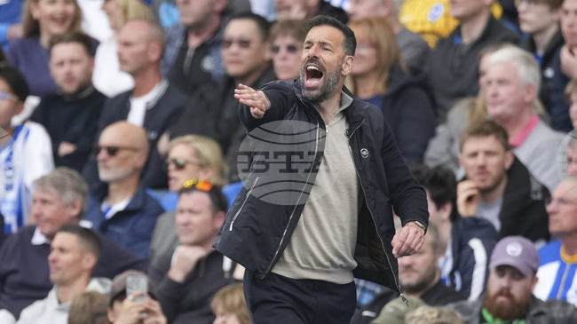 Ван Нистелрой се завръща в треньорския щаб на националния отбор на Нидерландия