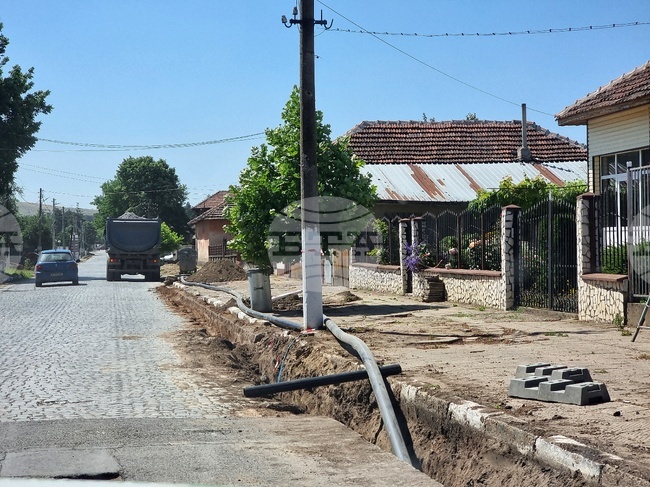 Община Вълчедръм подменя централния водопровод в града и отклоненията към всеки дом