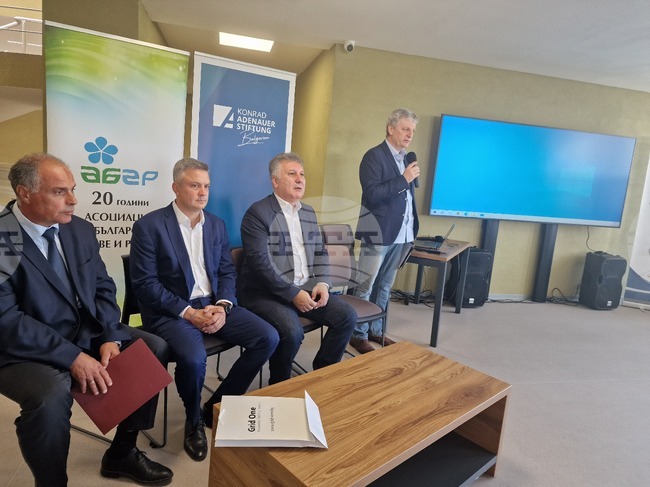 Форум в Стара Загора представи ролята на енергийните общности в България