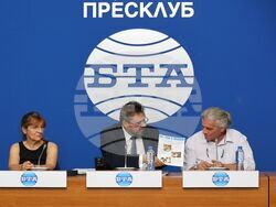 Национален пресклуб на БТА - договор - подписване