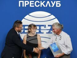 Национален пресклуб на БТА - договор - подписване