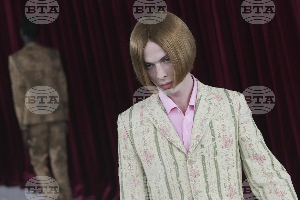 APTOPIX Paris Fashion S/S 26 Junya Watanabe