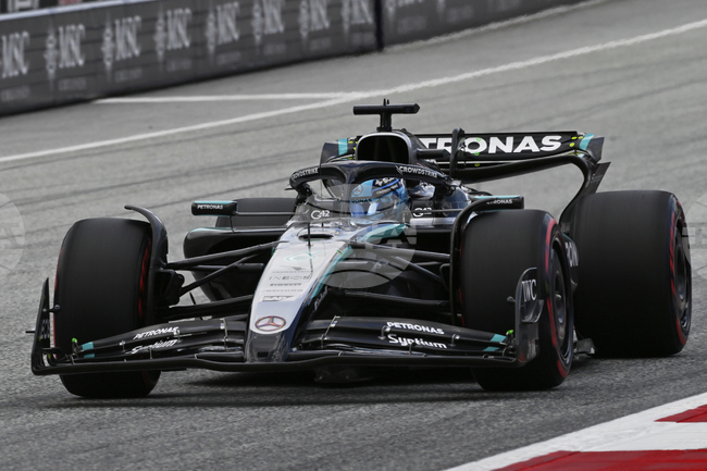 Джордж Ръсел записа най-добра обиколка в първата тренировъчна сесия на Формула 1 в Шпийлберг