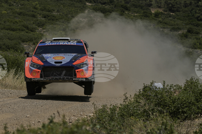 Естонецът От Тенак поведе след първия ден на автомобилното "Рали Финландия"