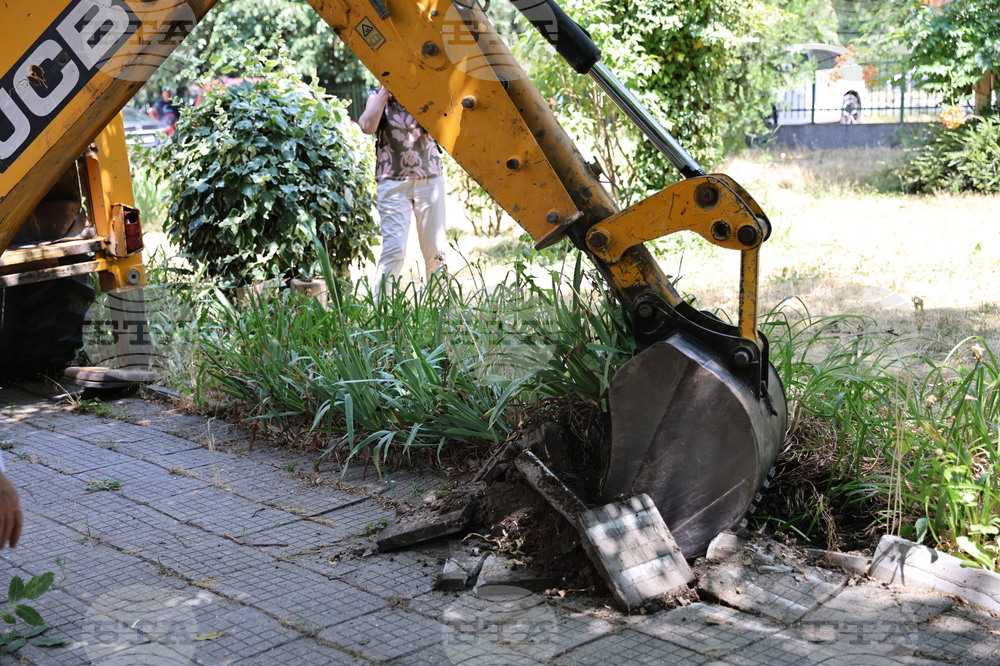 Пловдив - обновяване на Дома за възрастни хора „Св. Василий Велики” - първа копка
