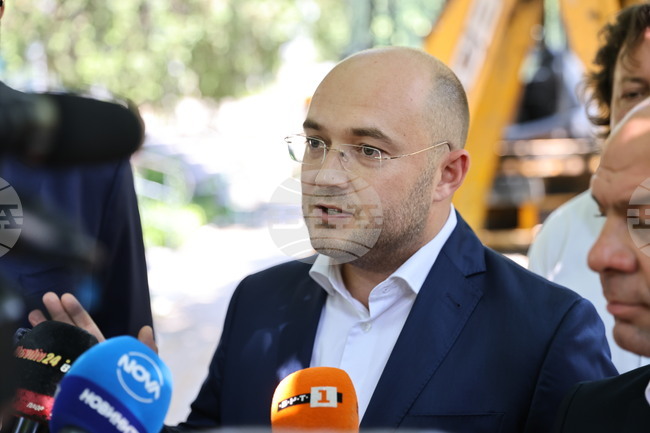 Извършени са над 500 проверки на домове за възрастни хора, каза министърът на правосъдието Георги Георгиев 