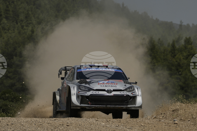 Себастиен Ожие ще направи частичен сезон за Тойота в световния рали шампионат и през 2026, шведът Оливер Солберг ще замени Кале Рованперя