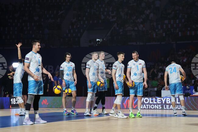 Франция се върна на пътя на победите с категоричен успех над Словения в Лигата на нациите по волейбол