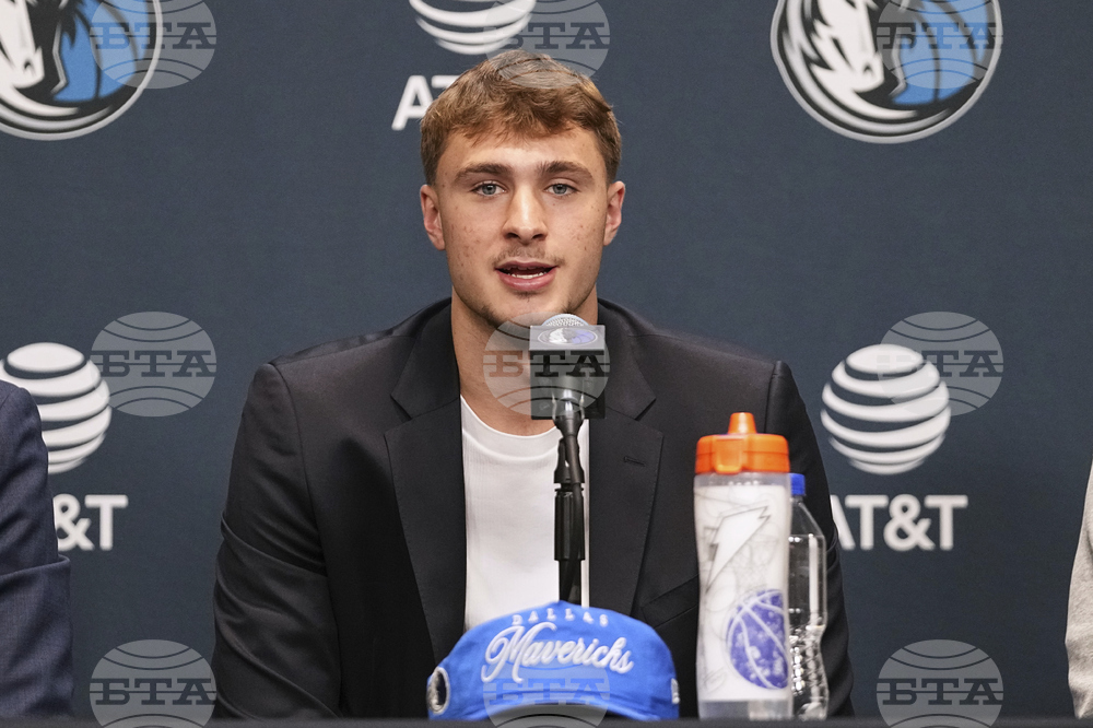 Mavericks Flagg Basketball