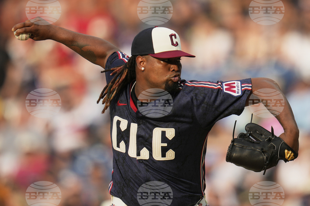 Cardinals Guardians Baseball