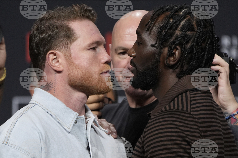 Alvarez Crawford Boxing