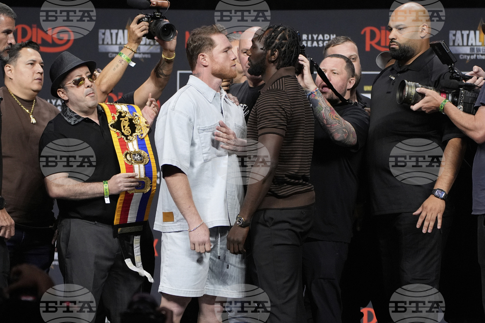 Alvarez Crawford Boxing