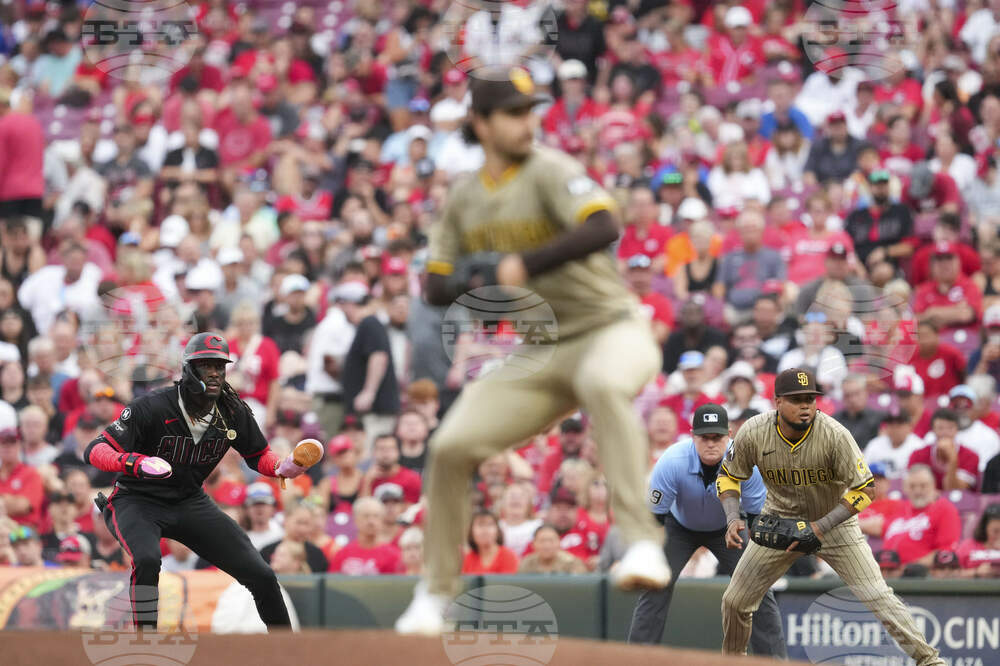 Padres Reds Baseball