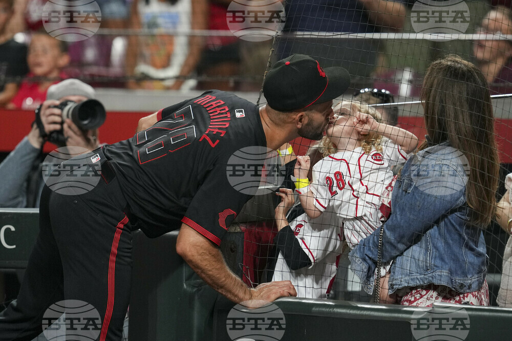 Padres Reds Baseball