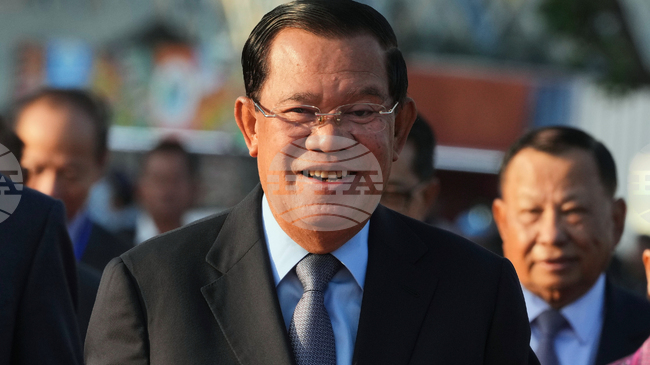 Бившият премиер на Камбоджа Хун Сен заяви, че армията трябва да прояви сдържаност на фона на сблъсъците по границата с Тайланд