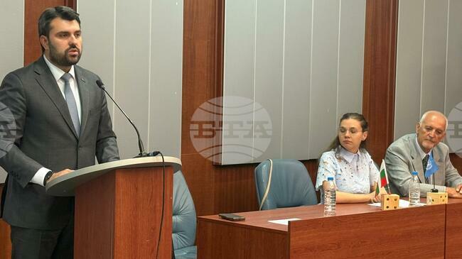 Foreign Minister Georgiev Meets with Young People on Occasion of 80th Anniversary of Signing of UN Charter