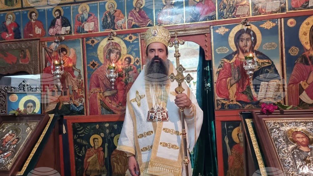 От светите апостоли научихме за Господ Иисус Христос, каза патриарх Даниил в Брезник