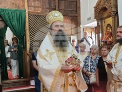 Брезник - патриарх Даниил - света литургия