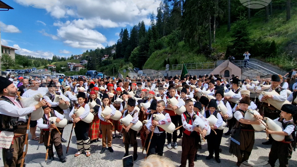 Оркестър „100 каба гайди“ отбелязва 65-годишнината си с концерт в Смолян