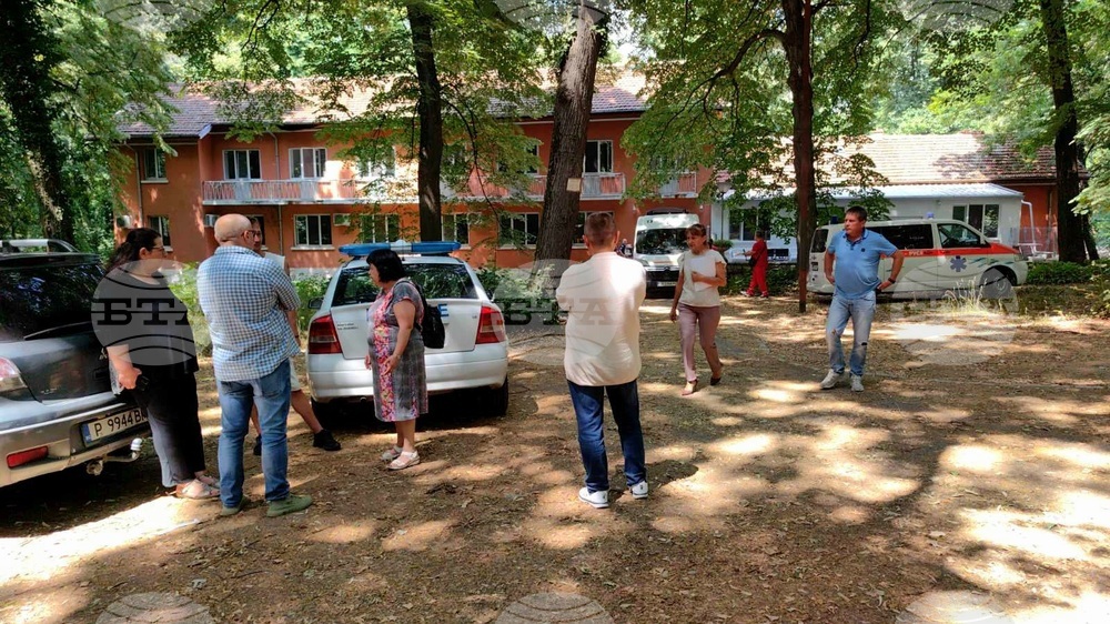 Закриват хосписа в русенското село Николово, започна поетапно извеждане на настанените в него възрастни хора