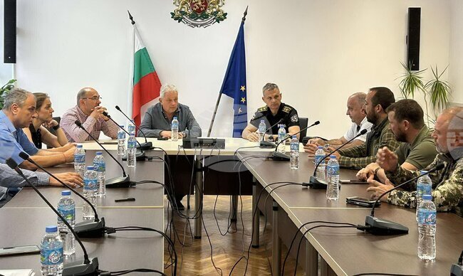 Ban on Entering Shumen Plateau Lifted, but Feline Predator Still on the Loose