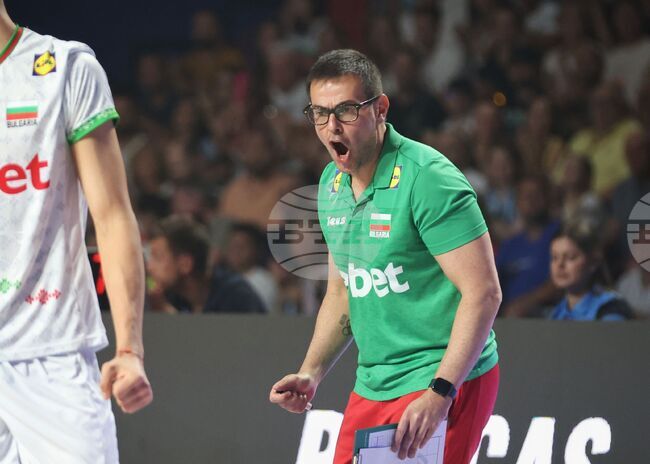 Волейболистите на България се наложиха срещу Китай в три гейма