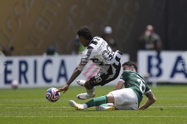 Нотингам Форест е близо до сделка за нападател от Ботафого