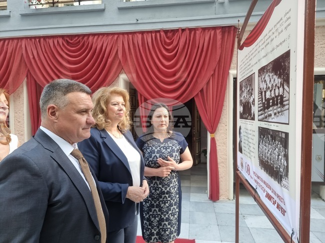 Вицепрезидентът Илияна Йотова поздрави Представителния младежки духов оркестър и мажоретен състав „Димитър Мечев“ във Велинград за 60-ата им годишнина 