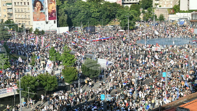 Protesters Clash with Police during Serbian Students’ Vidovdan Rally in Belgrade