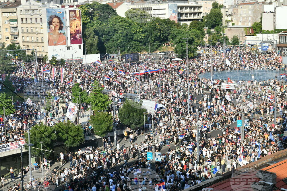 Protesters Clash with Police during Serbian Students’ Vidovdan Rally in Belgrade