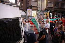 Протест за запазване на лева