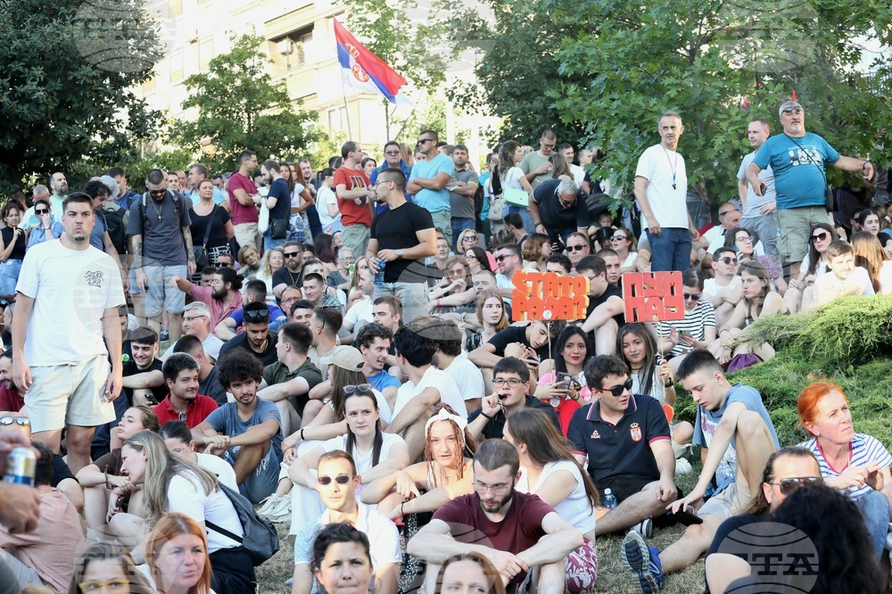 Четирима са арестувани в сръбския град Нови пазар по време на протест срещу премахването на блокадата на университета 