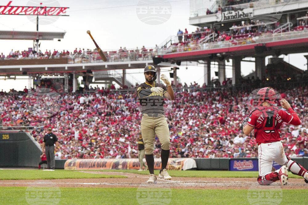 Padres Reds Baseball