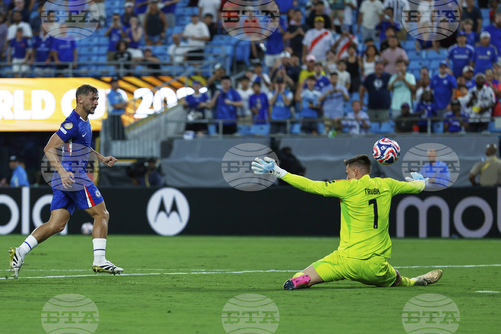 Бенфика приема оферти за украински национал