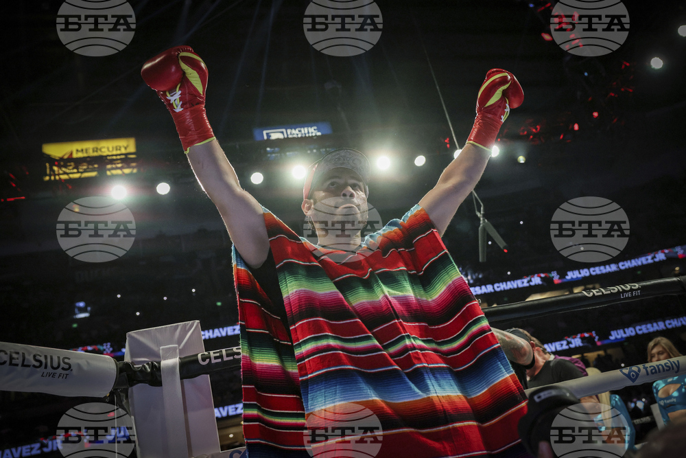 Paul Chavez Jr Boxing