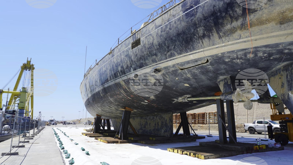 Italy Yacht Recovering
