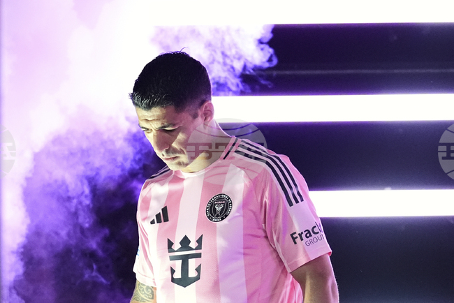 Наказаха нападателя на Интер Маями Луис Суарес за шест мача заради разправиите в края на мача със Сиатъл Саундърс