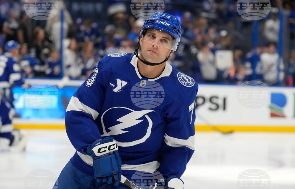 NHL-Moves Hockey