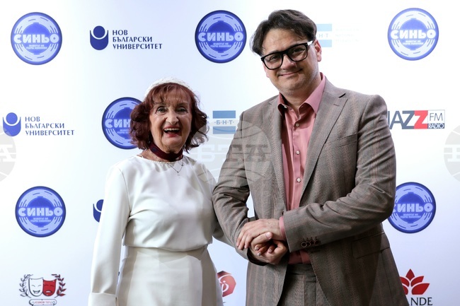 Мими Николова прокарва тънка, западна нишка, която показва красотата на музиката, каза за БТА министърът на културата Мариан Бачев 