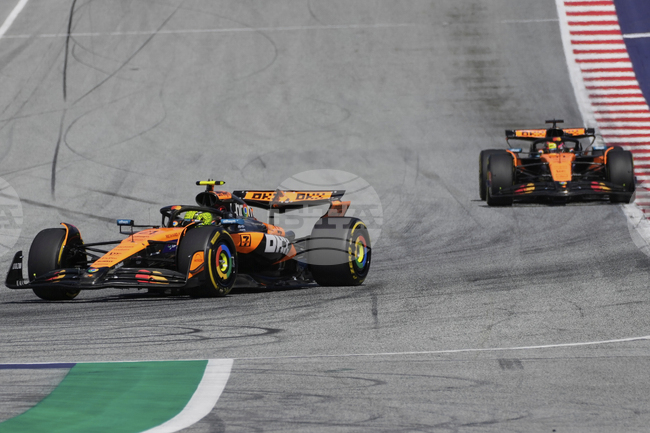 Пилотите на МакЛарън Ландо Норис и Оскар Пиастри са разследвани от ФИА заради нередности по болидите им в Гран при на Лас Вегас