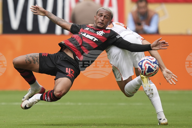 Рома се споразумя с Фламенго за трансфера на Уесли