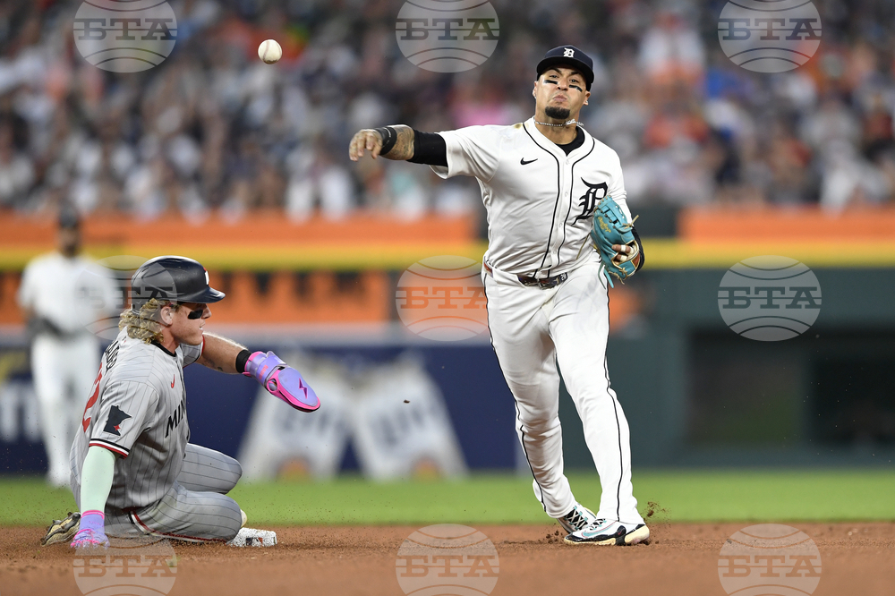 Twins Tigers Baseball